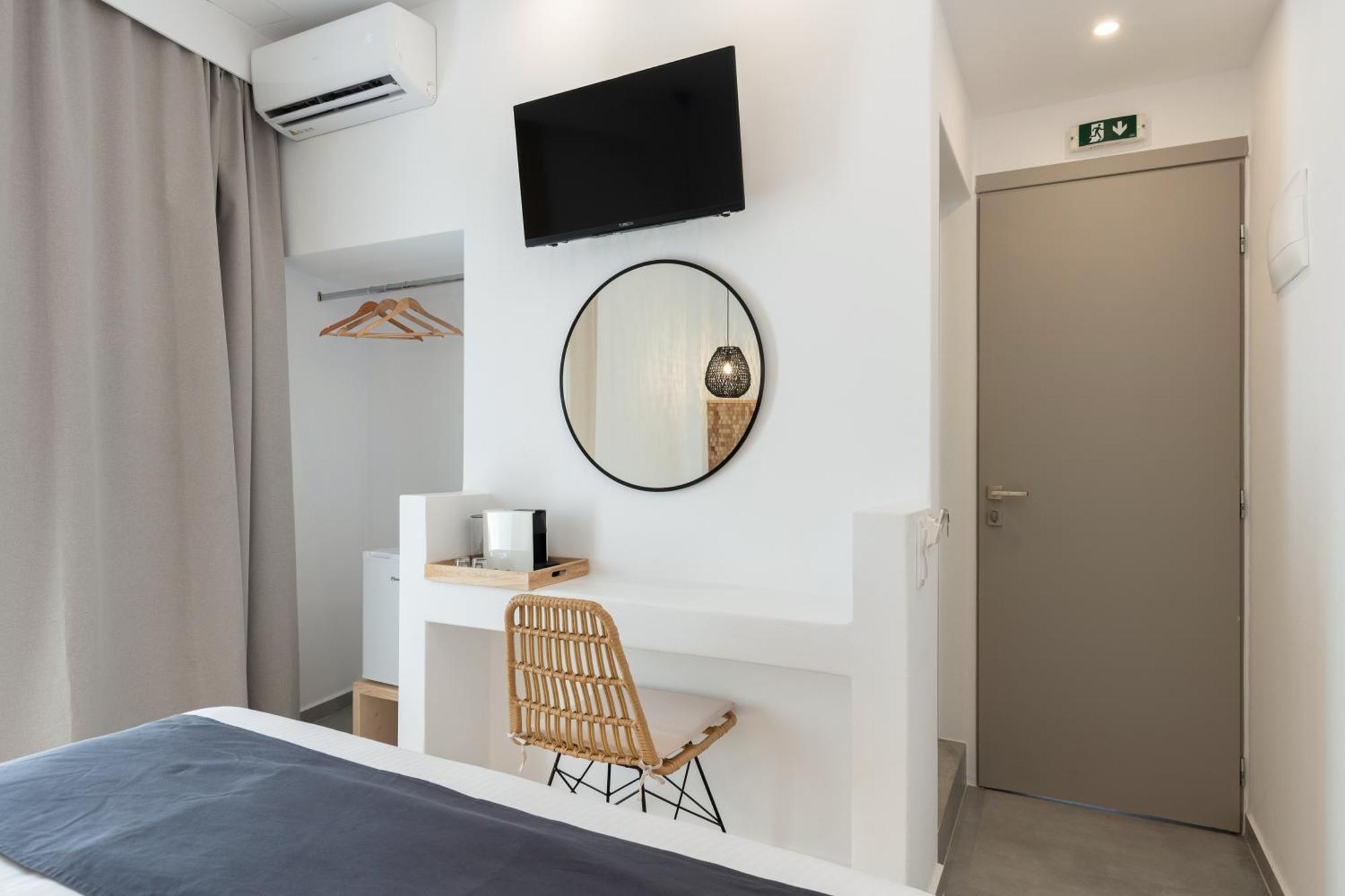 Acropolis Hotel Парос Екстериор снимка